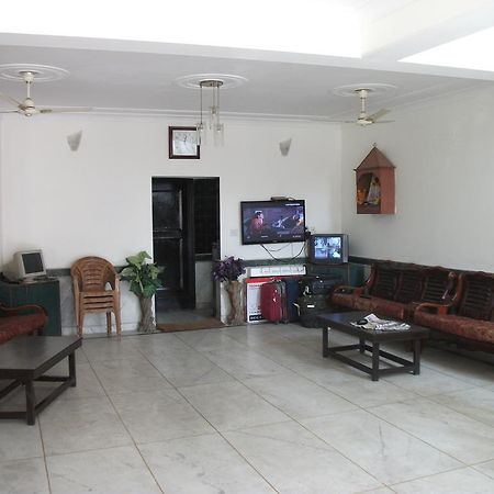 Shalimar Hotel Új-Delhi Kültér fotó
