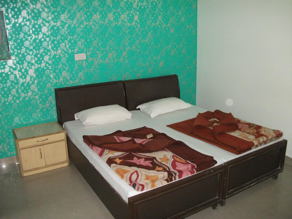 Shalimar Hotel Új-Delhi Szoba fotó