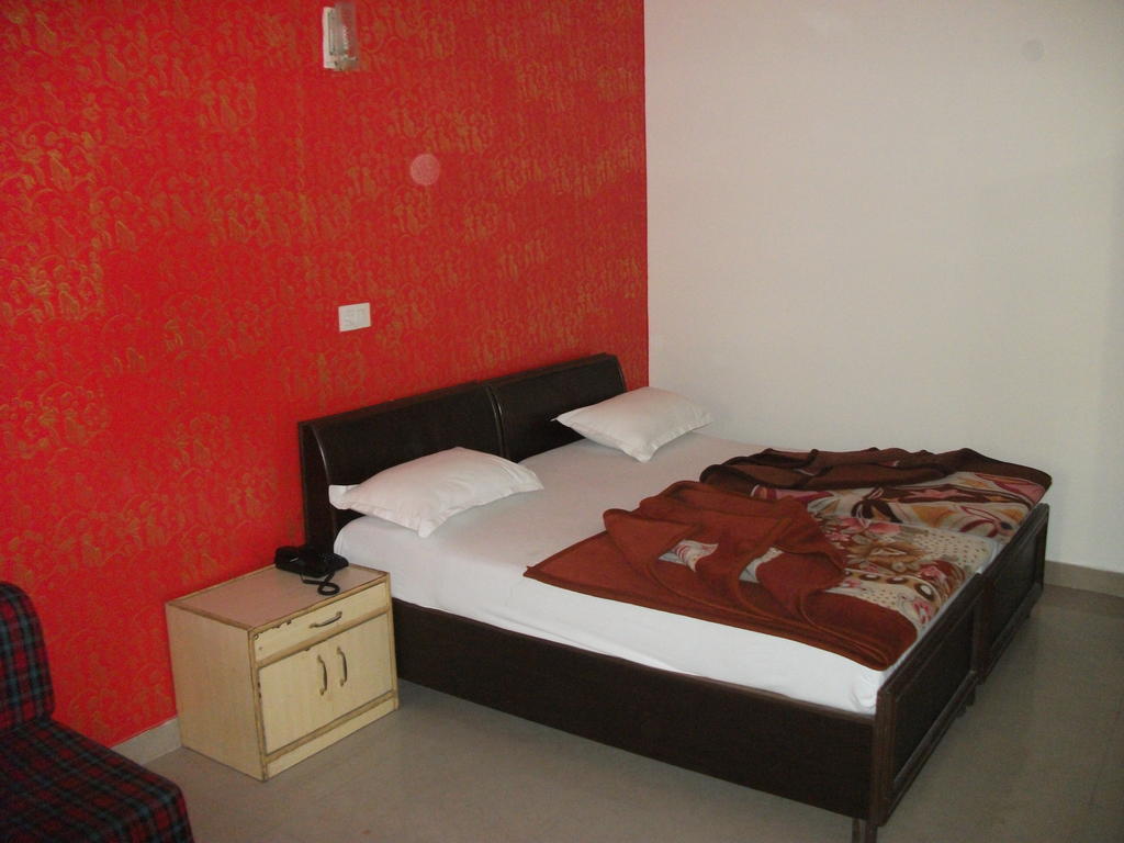 Shalimar Hotel Új-Delhi Szoba fotó