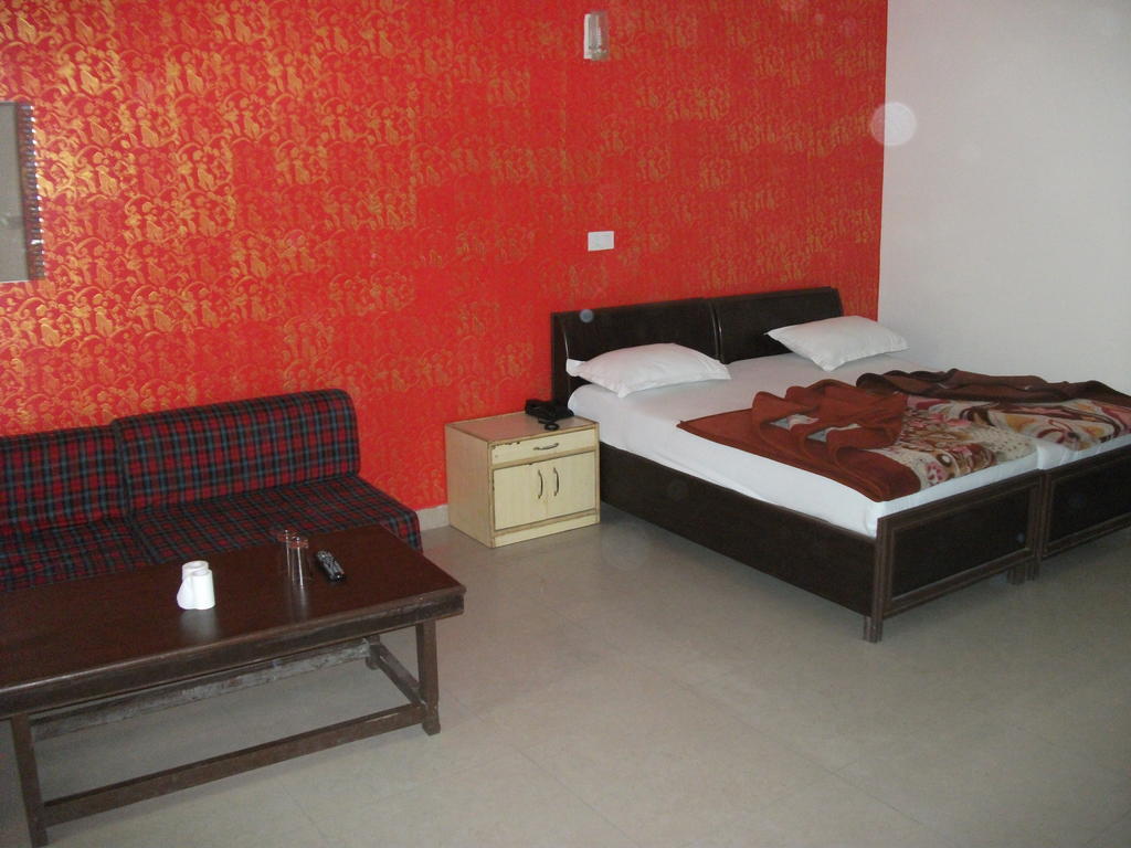 Shalimar Hotel Új-Delhi Szoba fotó