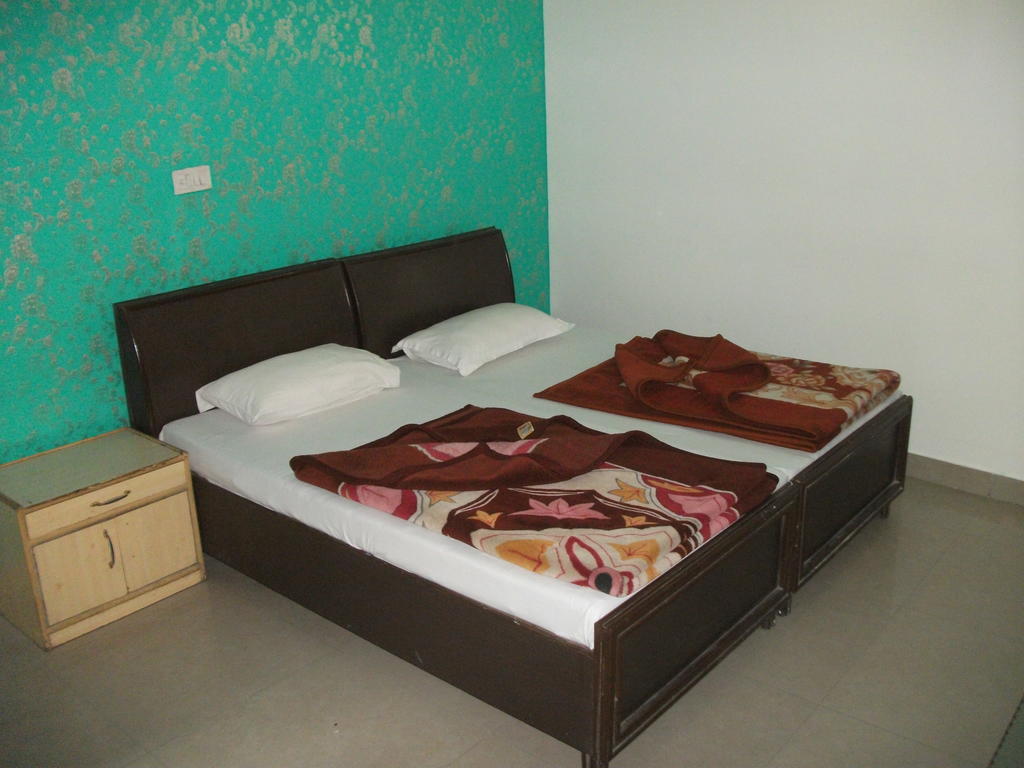Shalimar Hotel Új-Delhi Szoba fotó