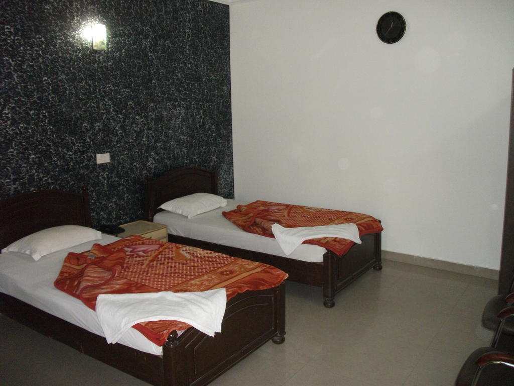 Shalimar Hotel Új-Delhi Szoba fotó