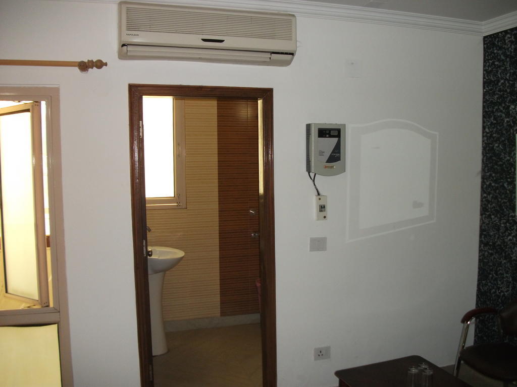 Shalimar Hotel Új-Delhi Kültér fotó