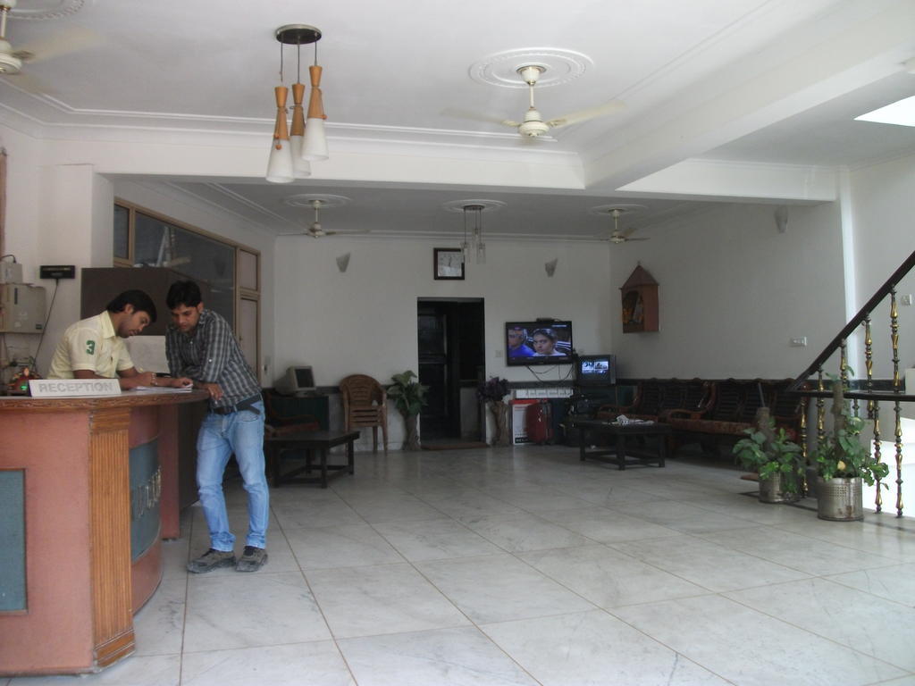 Shalimar Hotel Új-Delhi Kültér fotó